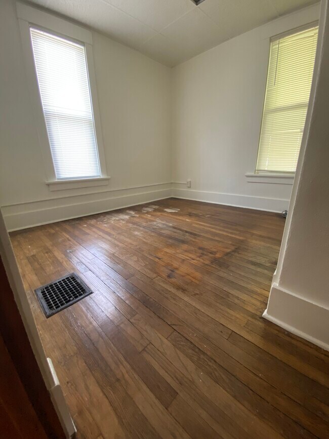 Foto del edificio - 1222 B Ave NW