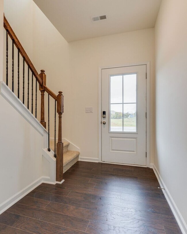 Foto del edificio - New 3BR Townhome in Saylor’s Place – Modern Finishes & Prime Jonesborough Location