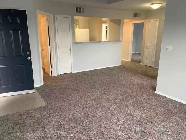 Building Photo - 3rd Story Condo in Centennial Hills @The R...