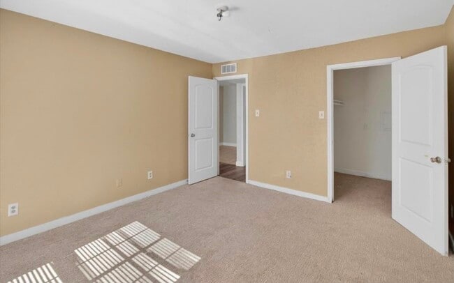 Foto del edificio - 12500 Sandpiper Dr