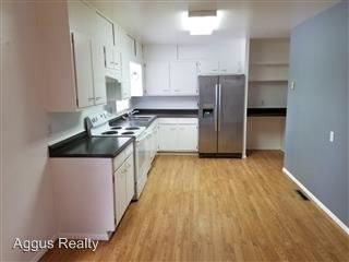 Building Photo - 13525 W 21st Pl