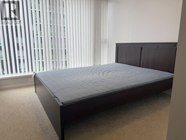 Photo du bâtiment - 6700 Dunblane Ave