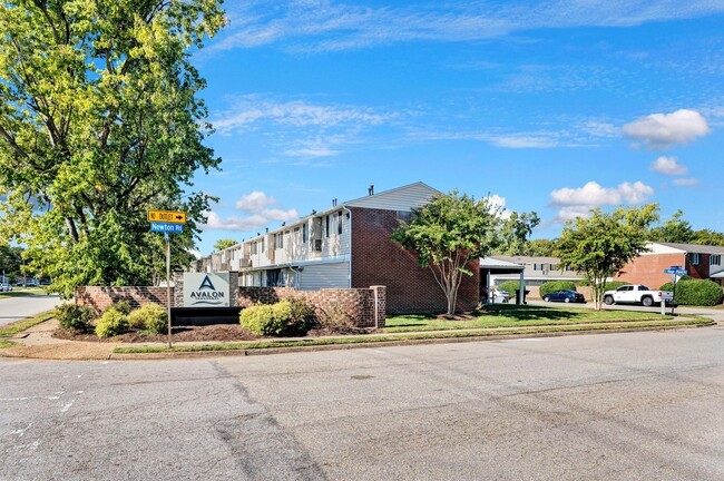 Building Photo - Avalon Townhomes