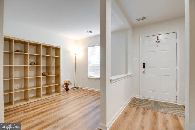 Building Photo - 4611 Flatlick Branch Dr