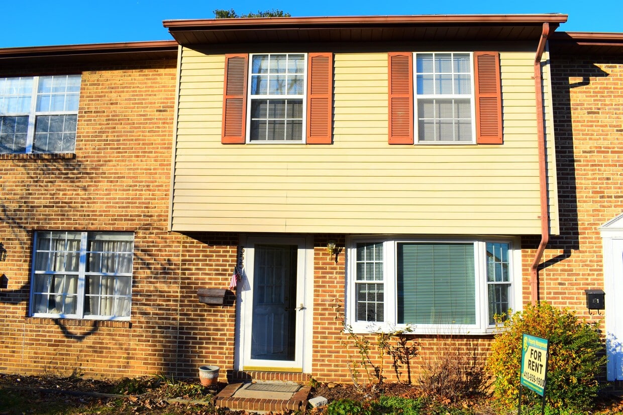 355 Girard St, Havre de Grace, MD 21078 Townhome Rentals in Havre de