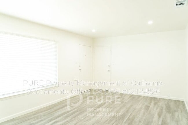 Building Photo - 2331 Irma Way