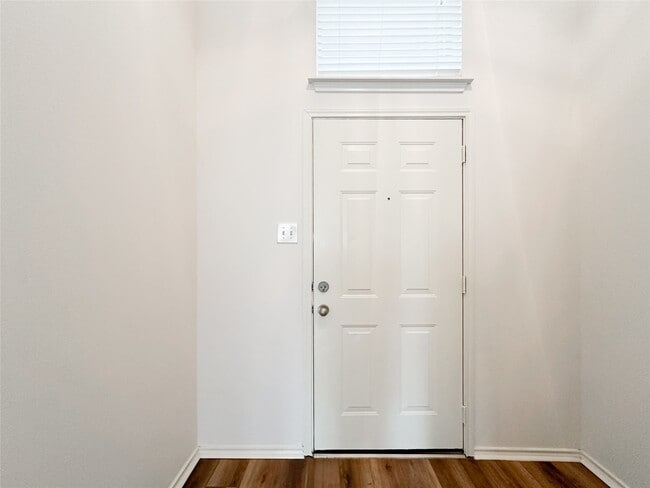 Building Photo - 11 Orion Star Ct