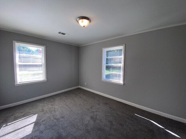 Foto del edificio - 1190 Inman Cove