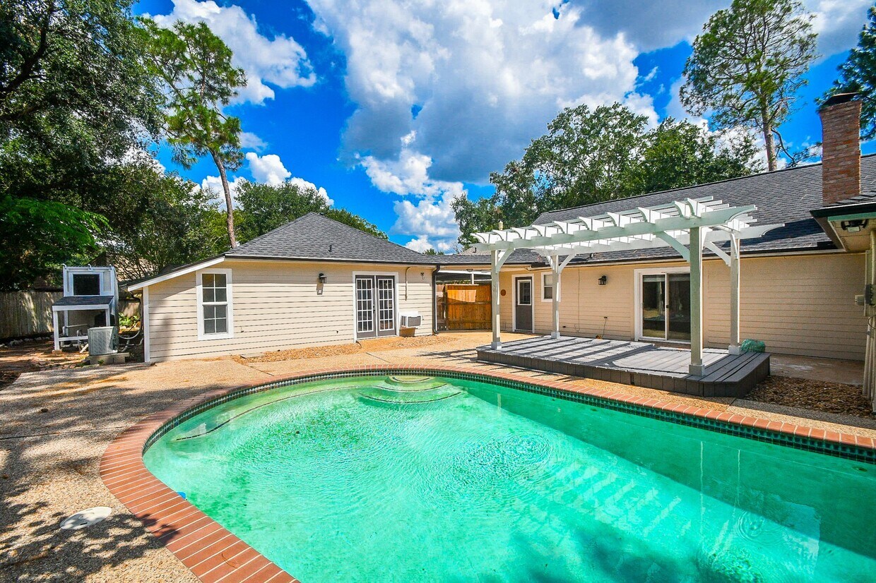 Foto principal - 1006 White Sands Rd
