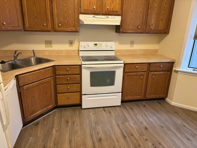 Foto del edificio - 1399 Suncrest Dr NE