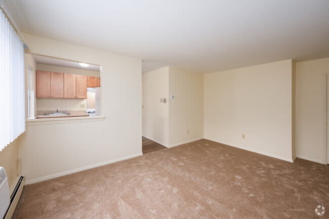 1BR, 1BA - 800SF - Sala de estar - East Bay Apartments