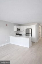 Building Photo - 872 Haddon Ave