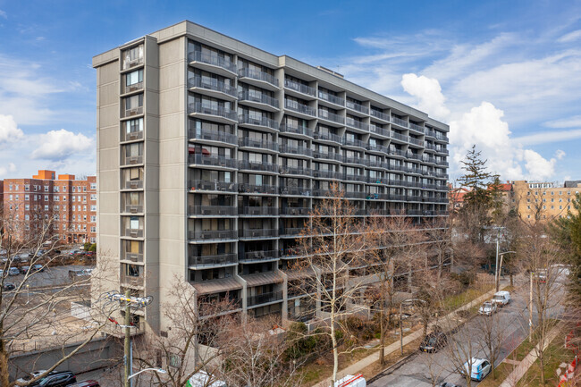 Foto del edificio - Heritage Tower Condominium