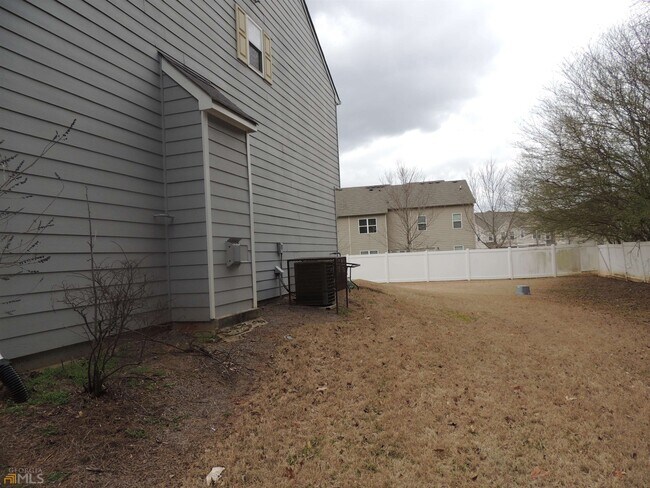 Building Photo - 2841 Walden Lake Bend