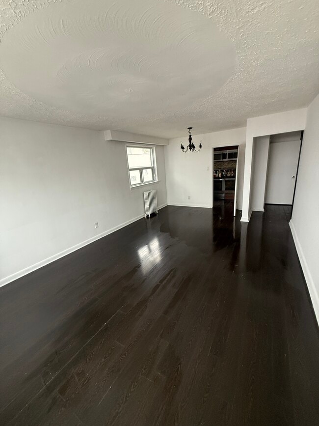 Building Photo - 35 Lester Av