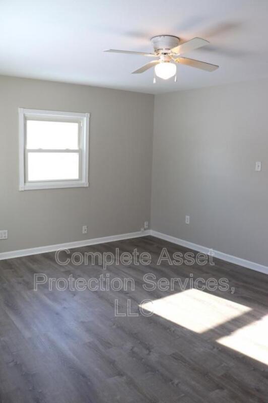 Building Photo - 386 Litchfield Rd