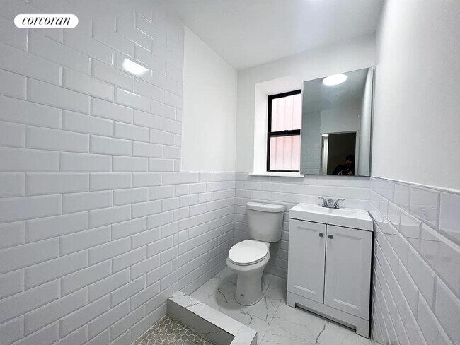 Foto del edificio - 310 Sumpter St