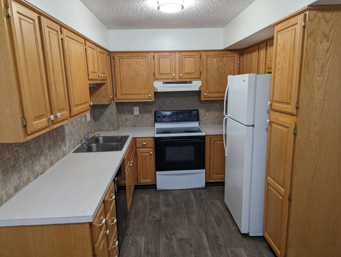 5644 S 38th St, Lincoln, NE 68516 Townhome Rentals in Lincoln NE