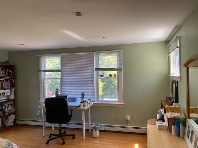 Building Photo - 75 Fessenden St