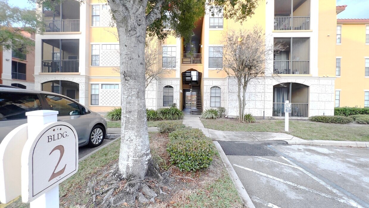 6111 Metrowest Blvd, Orlando, FL 32835 Townhome Rentals in Orlando FL