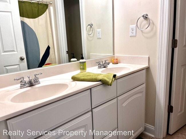 Building Photo - 2 br, 2 bath House - 101 Duncraig Dr Unit 214