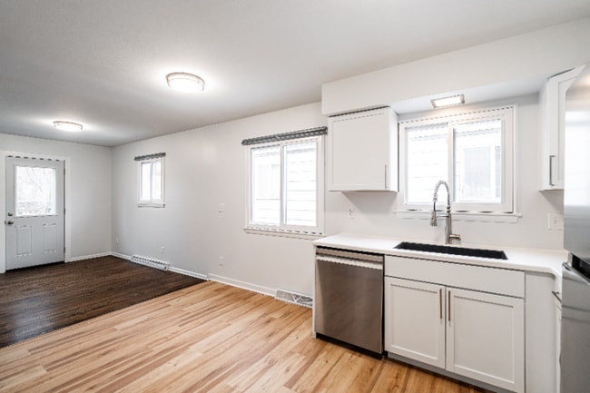 Foto del edificio - 638 S 66th St