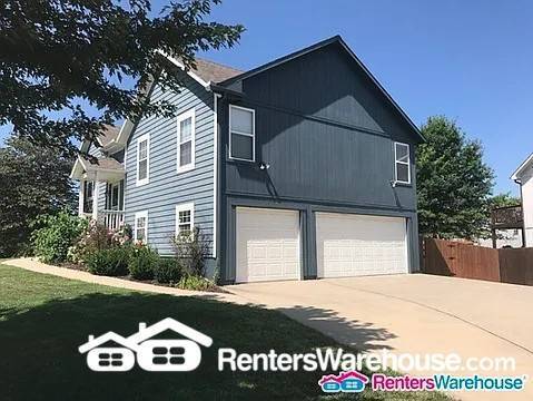 Building Photo - 4 Bed 3 Bath Home For Rent In Olathe!