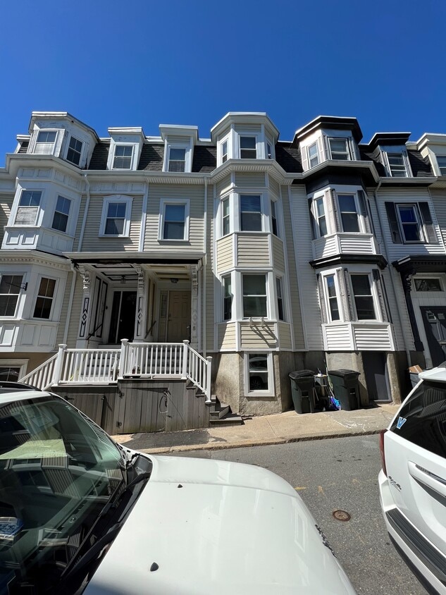 5 Brewster St, Boston, MA 02127 Apartments in Boston, MA