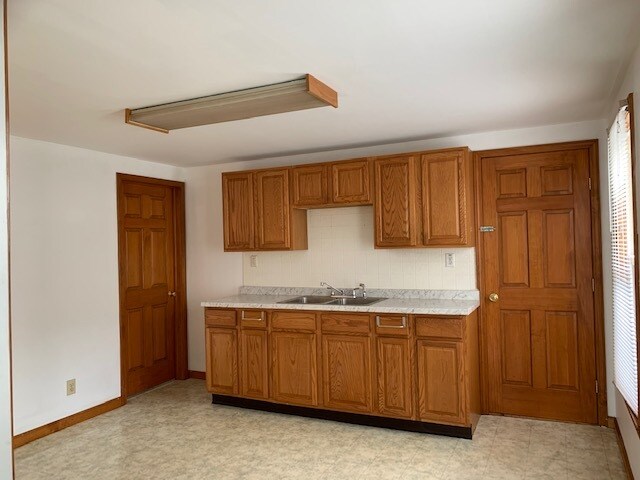 kitchen - 84 Good Ave