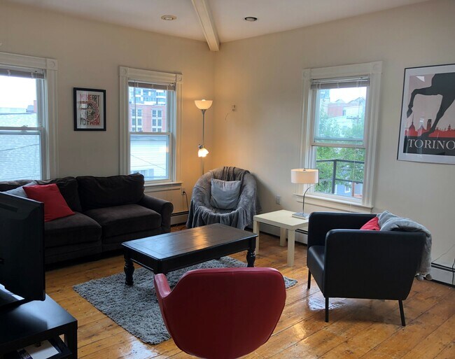 Foto del edificio - 72 Gore St