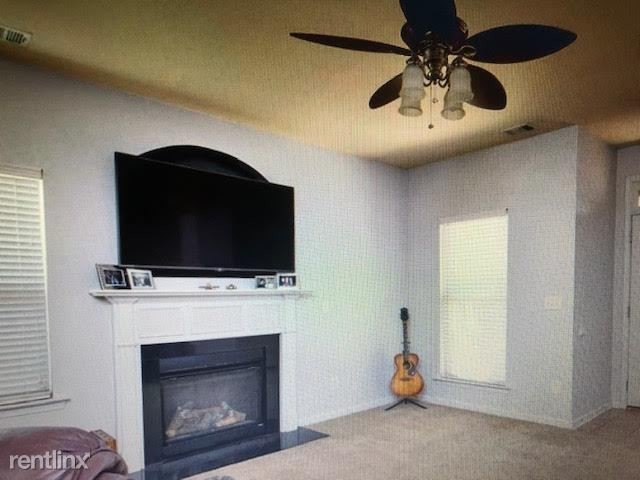 Building Photo - 3 br, 2 bath House - 399 Glen Cross Way