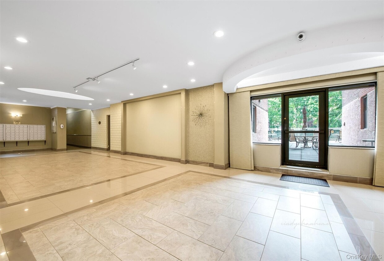 Foto del edificio - 83-40 Austin St