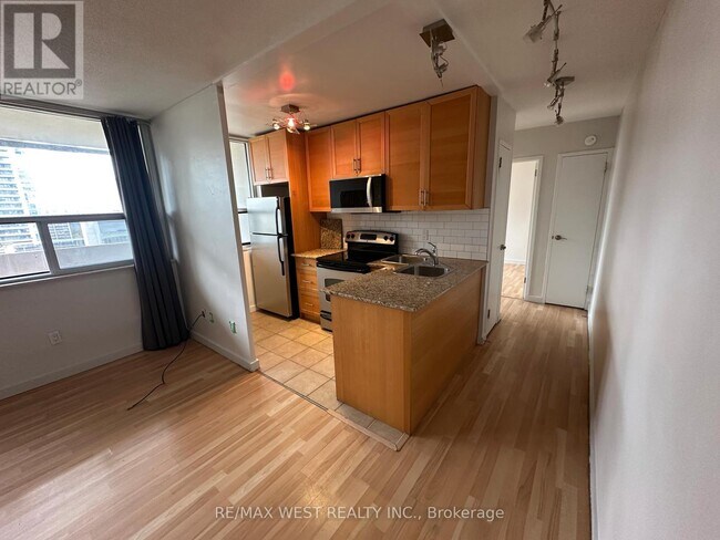 Building Photo - 40 Homewood Ave