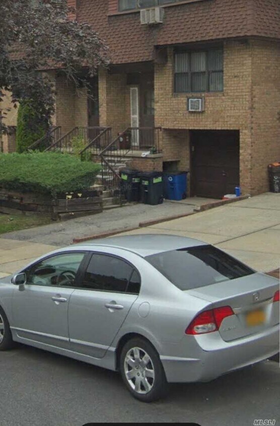 Foto principal - 240-40-240-69 69th Ave