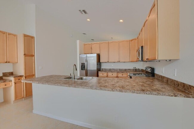 Foto del edificio - 1225 E Magnolia Cir