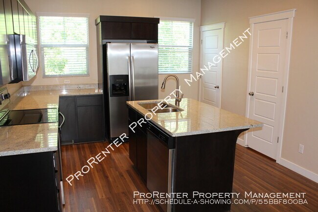 Building Photo - Stunning 2 Bed, 2.5 Bath Kaysville Townhome
