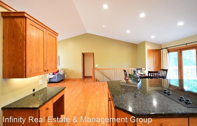 Foto del edificio - 5 br, 3 bath House - 2130 Turnberry Ln SE