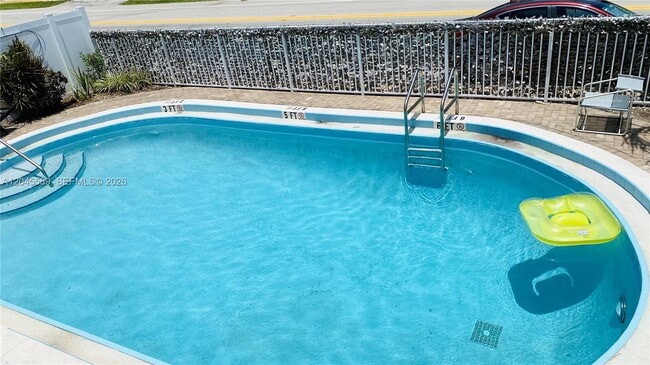 Foto del edificio - 2665 Middle River Dr