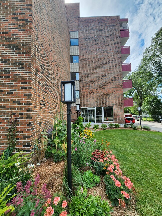 Photo du bâtiment - 97 Nonquon Rd