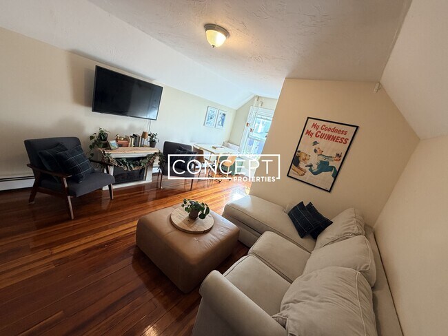 Foto del edificio - 23 Forest Hills St