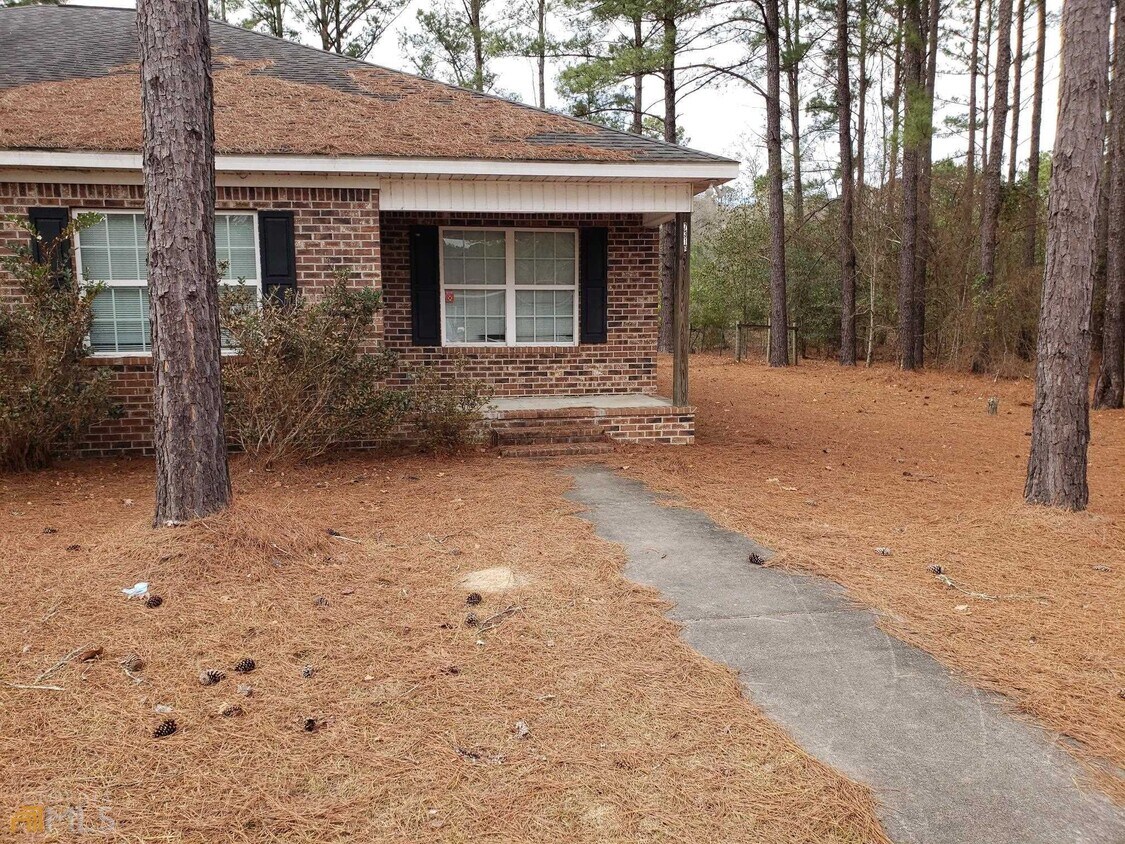 731 Crossway Cottages Ln, Statesboro, GA 30458 Townhouse for Rent in