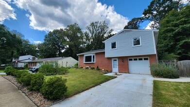 Building Photo - 7120 Hadlow Ct