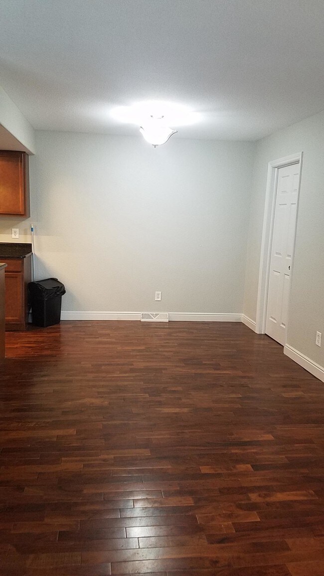Foto del edificio - 2324 S Troy St