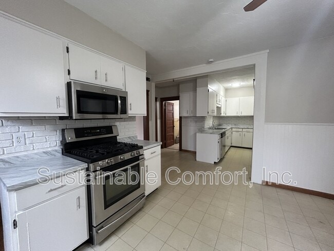 Building Photo - 34 Puritan Ave