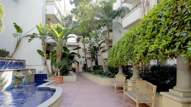 Foto del edificio - 1040 Glendon Ave