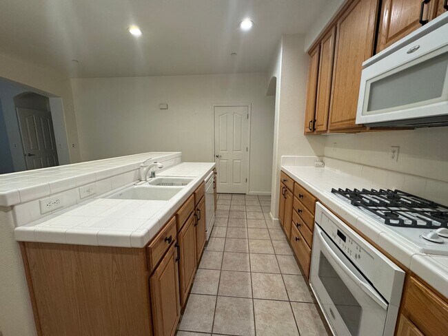 Foto del edificio - Stylish Single-Story 3 Bed 2 Bath Home For...