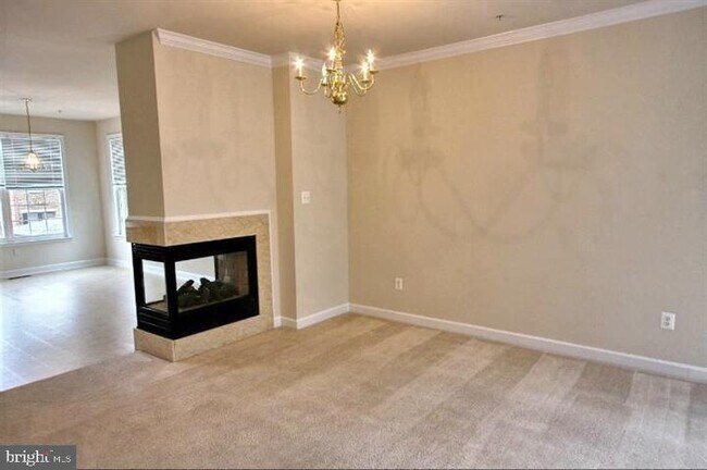 Foto del edificio - 903 Crestfield Dr