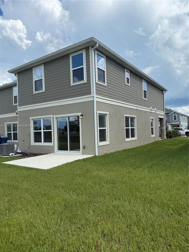 Foto del edificio - 410 Sequoia Dr