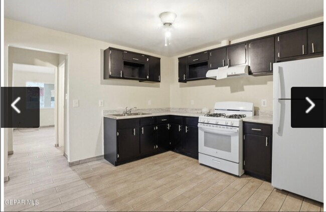 Foto del edificio - 3580 Black Bear Ln