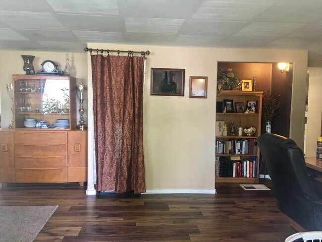 Foto del edificio - 5929 N Normandie St